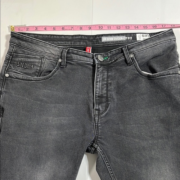 Sin denim "Lucifer" straight leg slim fit Men's Gray Jeans
38/33 - Picture 2 of 8